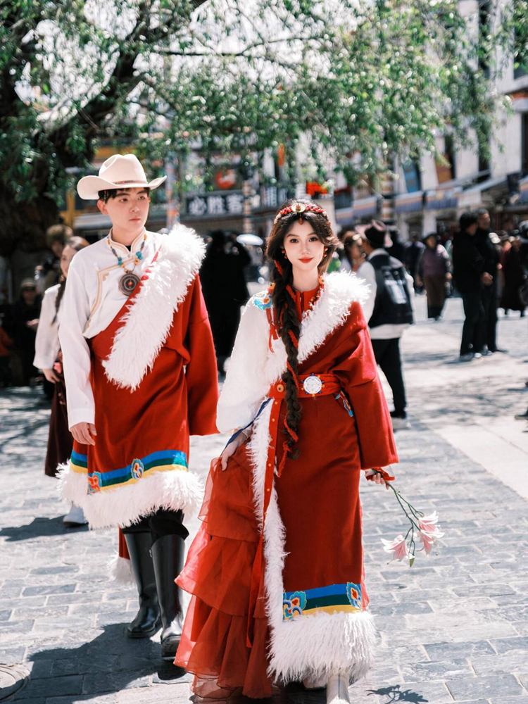 New Couple Photography Ethnic  - Ethnic Clothing & Online Fashion Store Khaadi Us reseña y precio