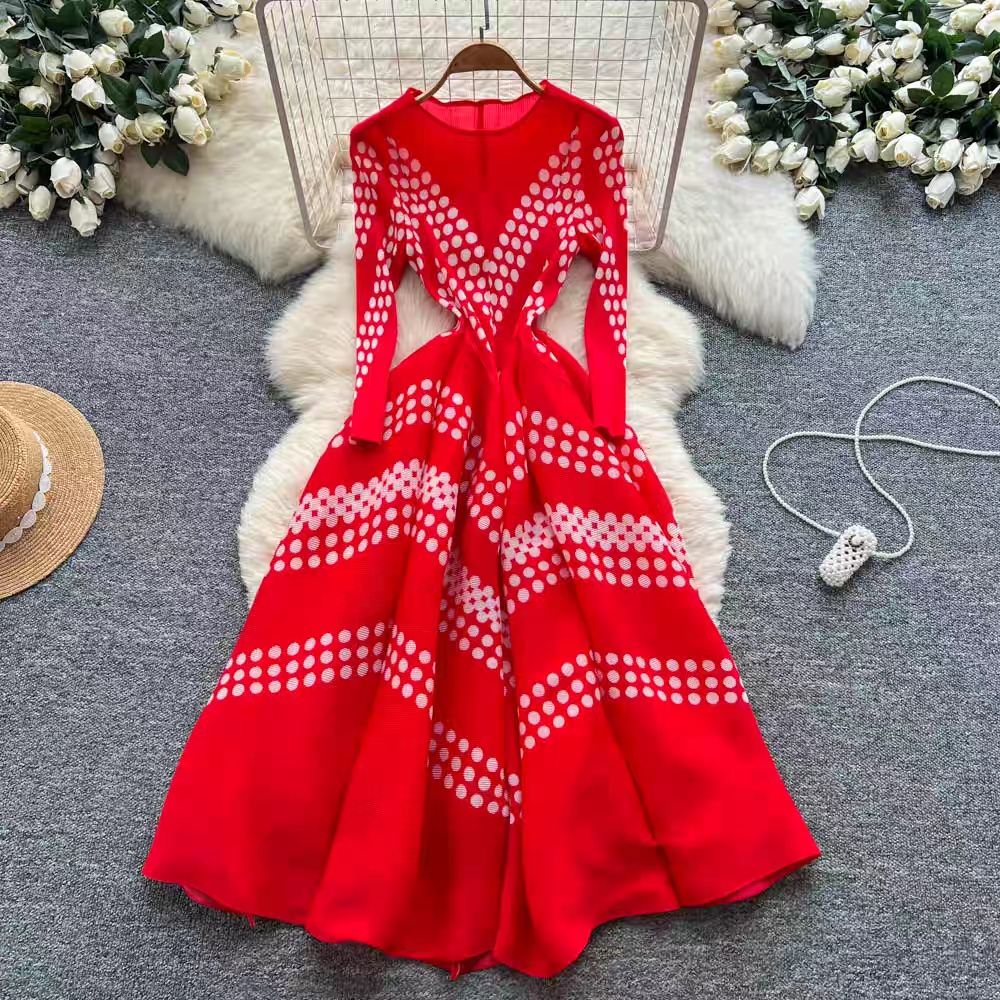 Elegant Polka Dot Pleated Dres - Ethnic Fashion Dress reseña y precio