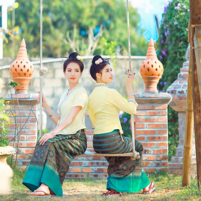 Light Yellow Thai Dai Clothing - Thai Silk Blouse reseña y precio